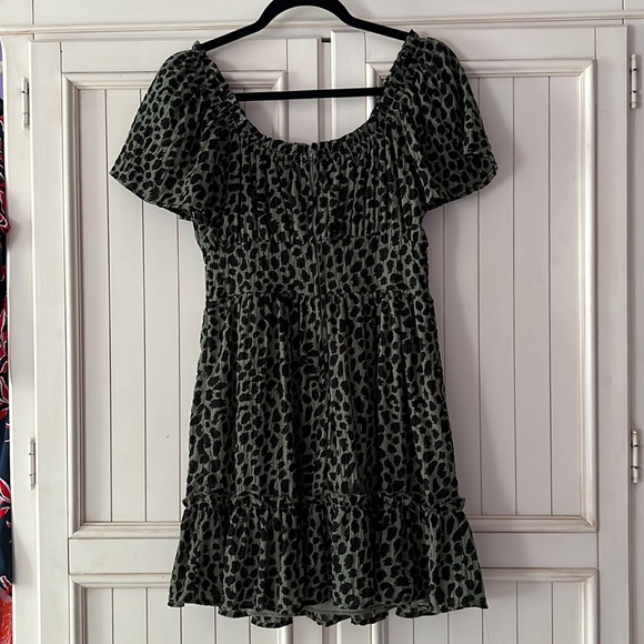 NWT Green and Black Cheetah Dress - Picture 5 of 5